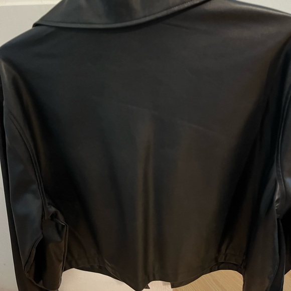 Nice new jacket - Picture 4 of 4